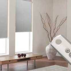 Rèm cuốn tự động