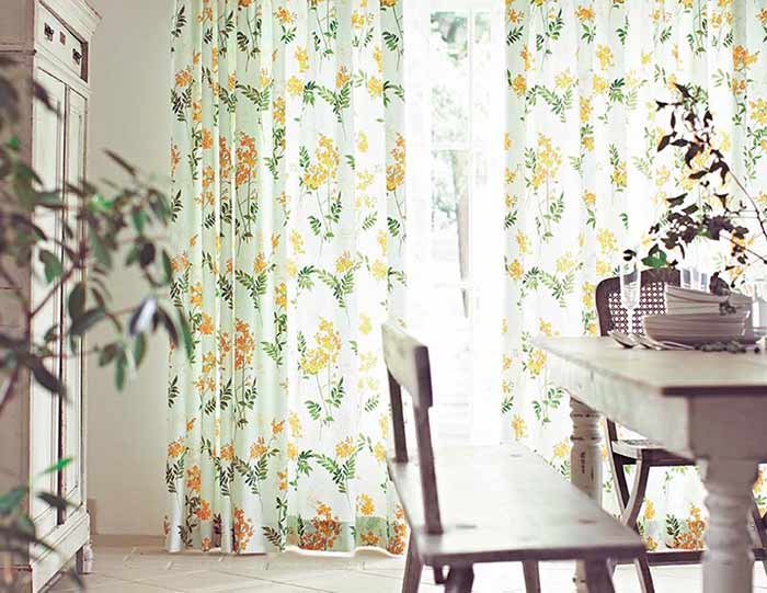 Mẫu rèm cửa sổ phòng khách mang lại sự tinh tế hòa quyện với thiên nhiên Mẫu rèm cửa sổ phòng khách mang lại sự tinh tế hòa quyện với thiên nhiên