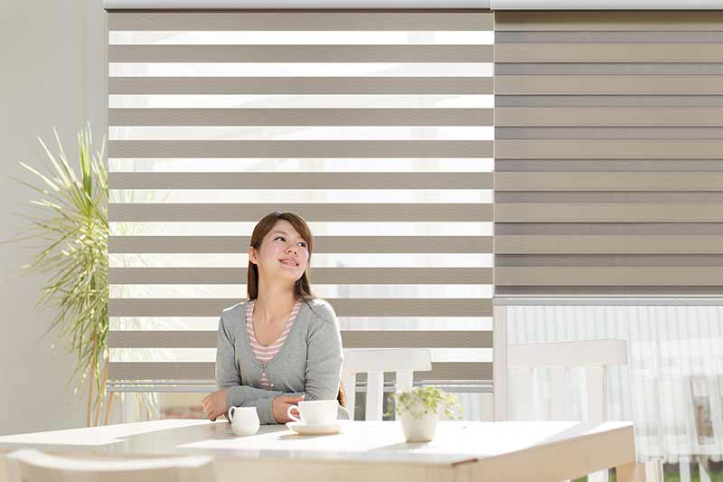 Rèm cuốn cầu vồng mang dáng vẻ hiện đại Rem cau vong han quoc cao cap