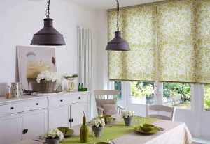 Rèm cuốn cửa sổ phòng ăn