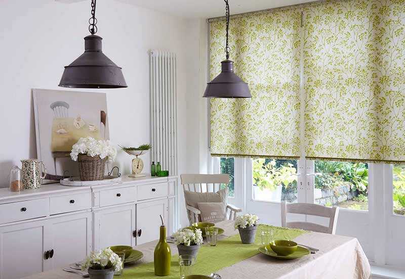 Rèm cuốn cửa sổ phòng ăn