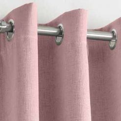 rèm màu hồng phòng bé gái