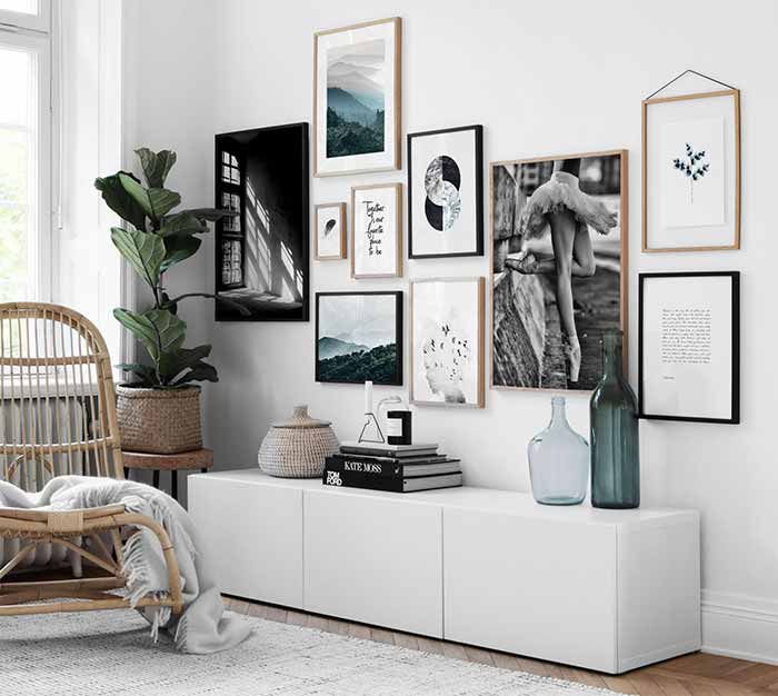 Thêm phụ kiện trang trí vào phòng khách