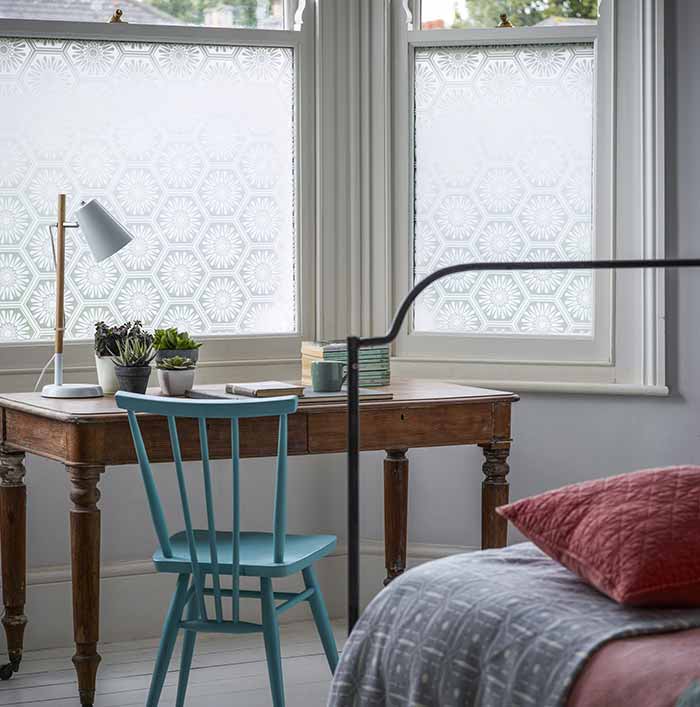 Phim dán kính cửa sổ phòng ngủ