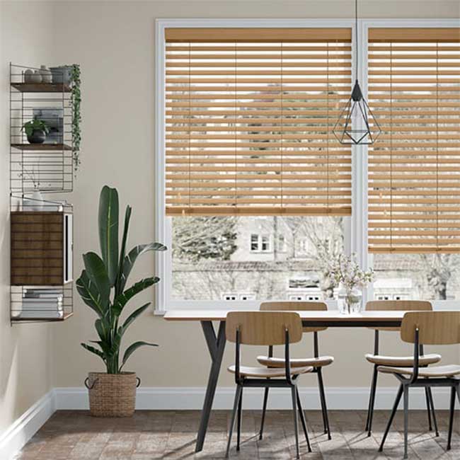 mẫu rèm gỗ văn phòng